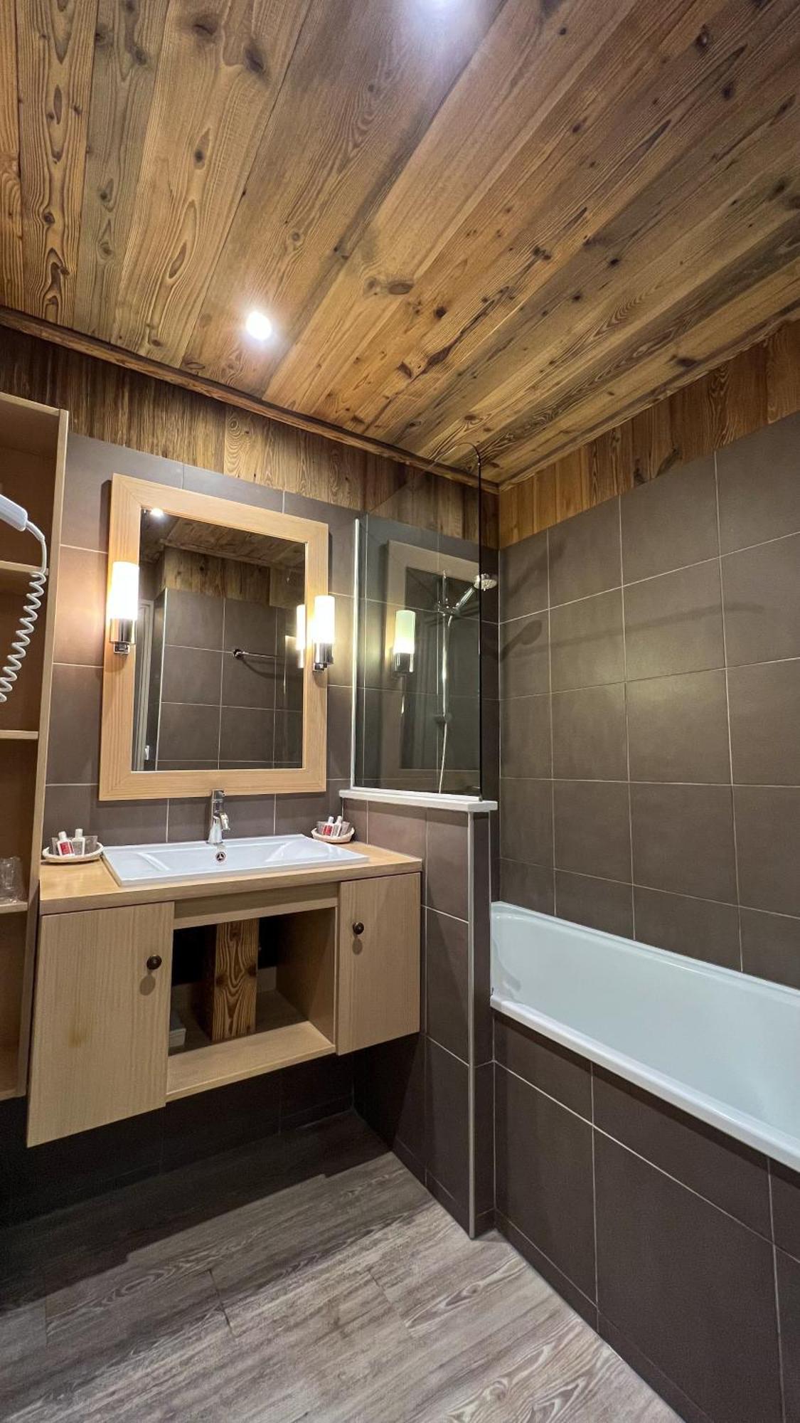 Residence Chalet De Solaise - Studio 30 M2 - By Montblanc Lodge Val-dʼIsère Buitenkant foto
